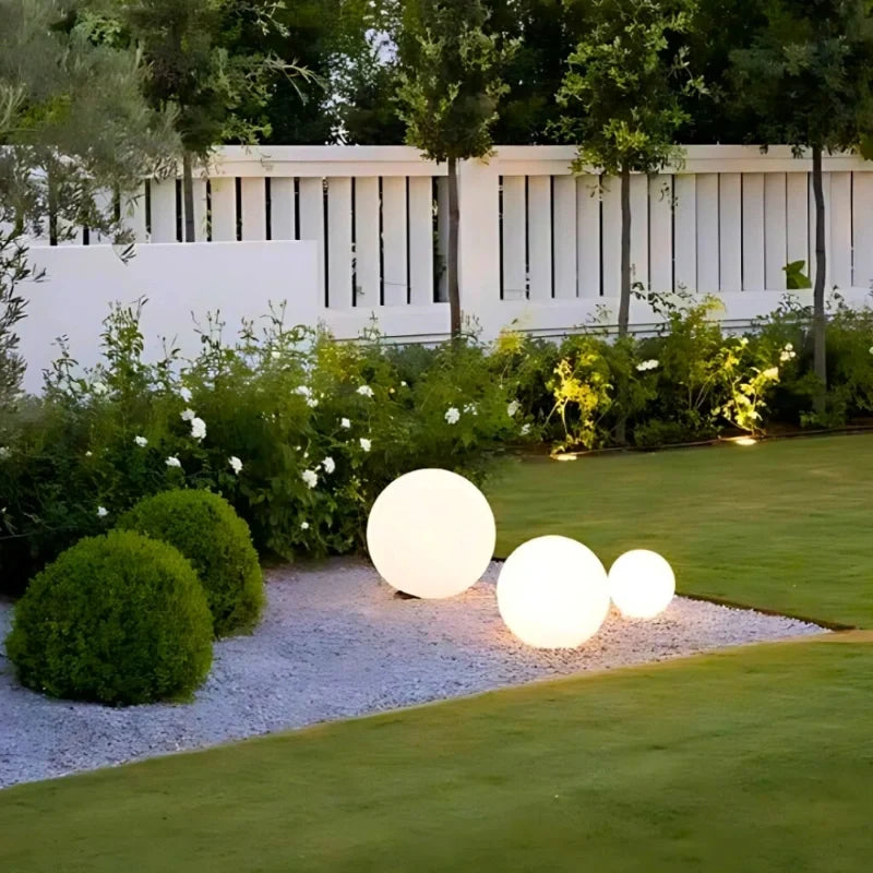 Lampe de jardin sphérique LED Norra Maison