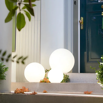 Lampe de jardin sphérique LED Norra Maison