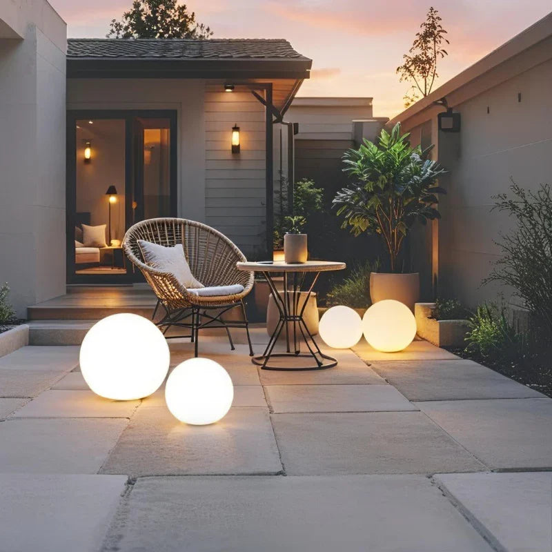 Lampe de jardin sphérique LED Norra Maison